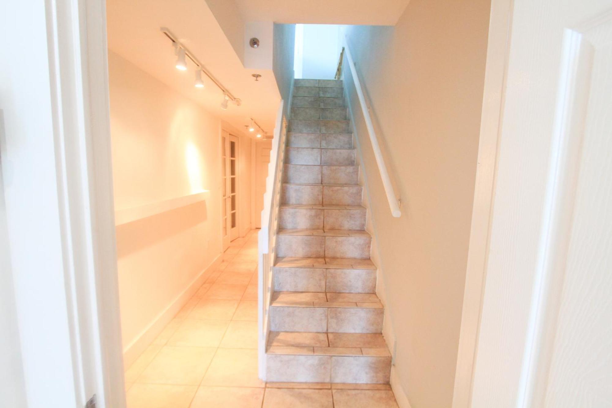 Castle Pavillon 8 Beachfront - Private Beach Access Loft With 2-Story, Pool, Tennis, Free Parking Access Miami Beach Extérieur photo